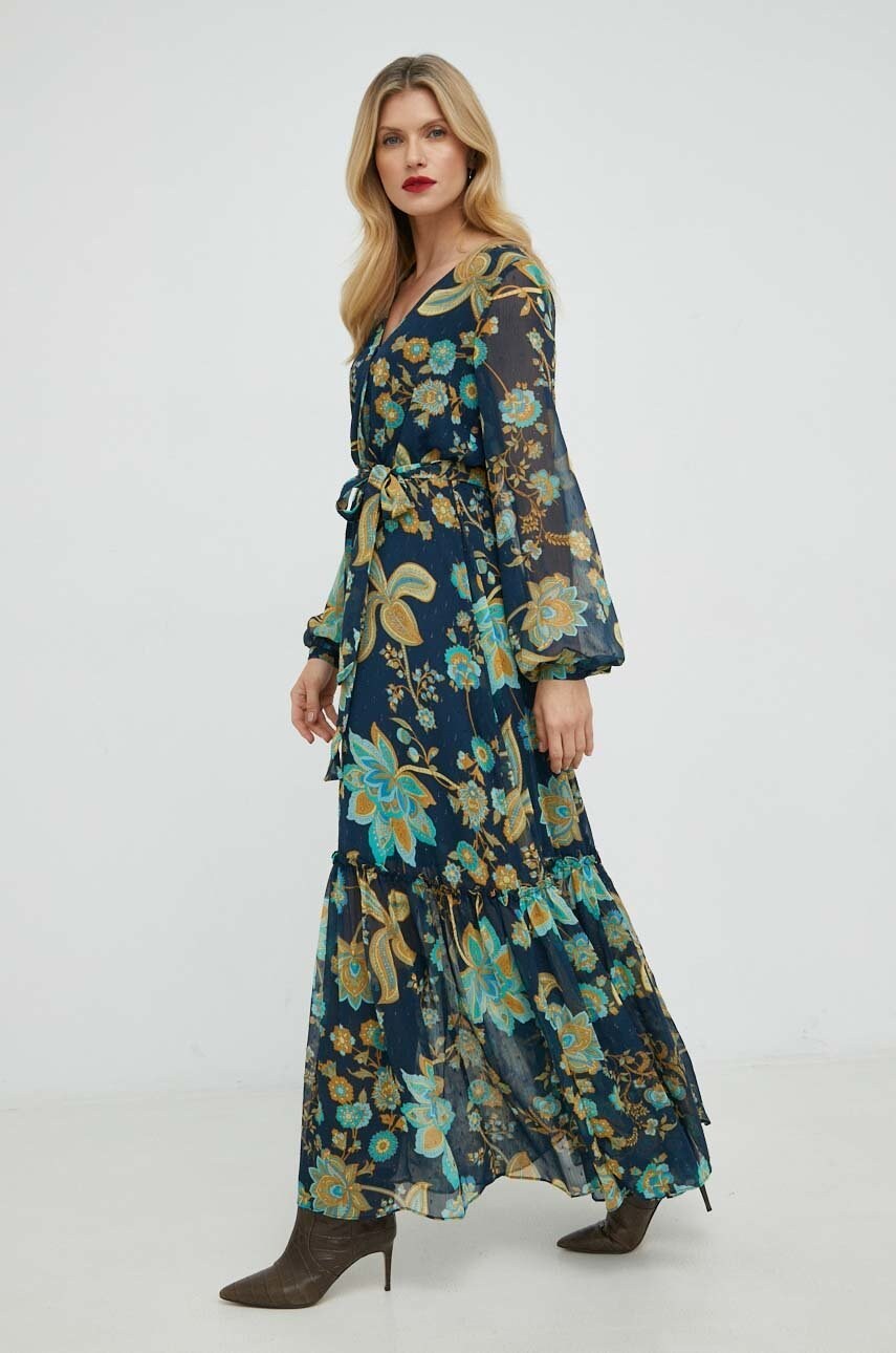 

Платье Guess maxi расклешённая