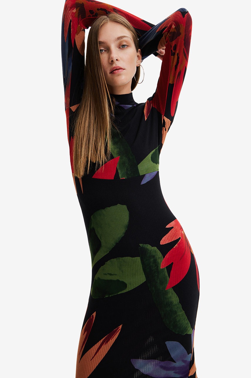

Платье Desigual цвет чёрный midi облегающая