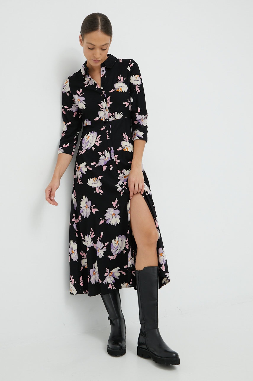 

Рокля Vero Moda в черно дълъг модел разкроен модел, Черен