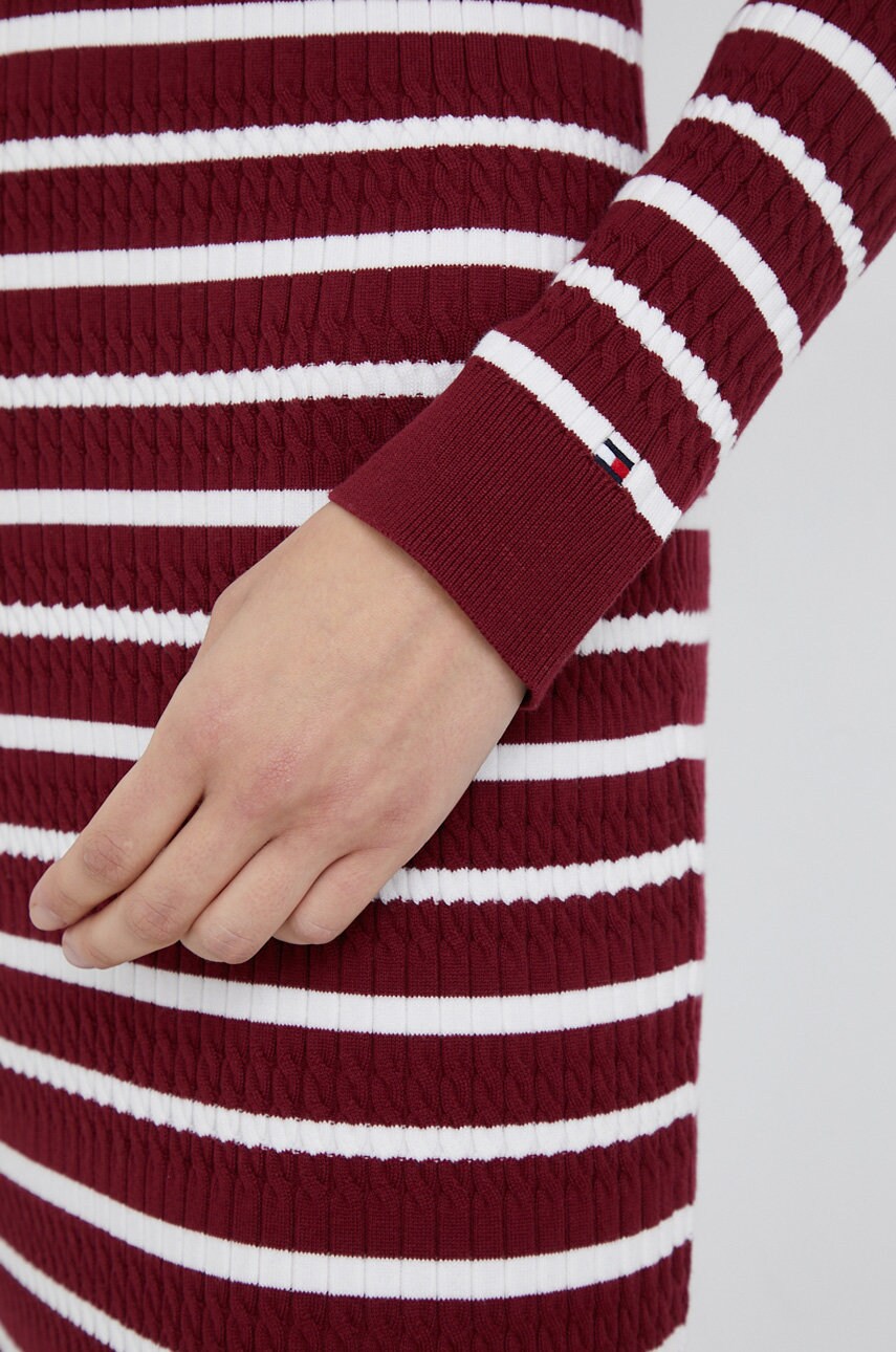 Сукня Tommy Hilfiger колір бордовий midi облягаюча