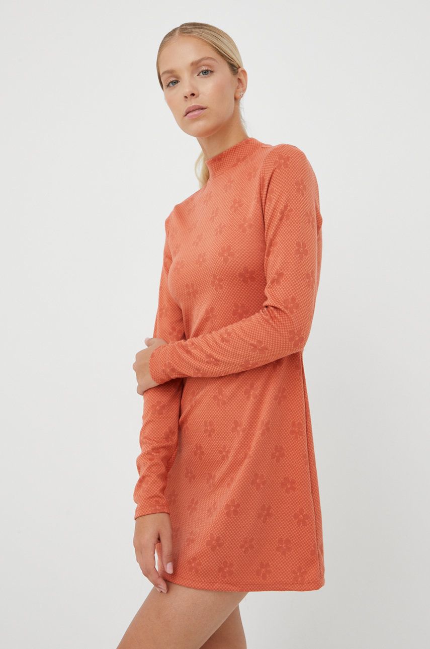 Billabong rochie culoarea portocaliu, mini, evazati
