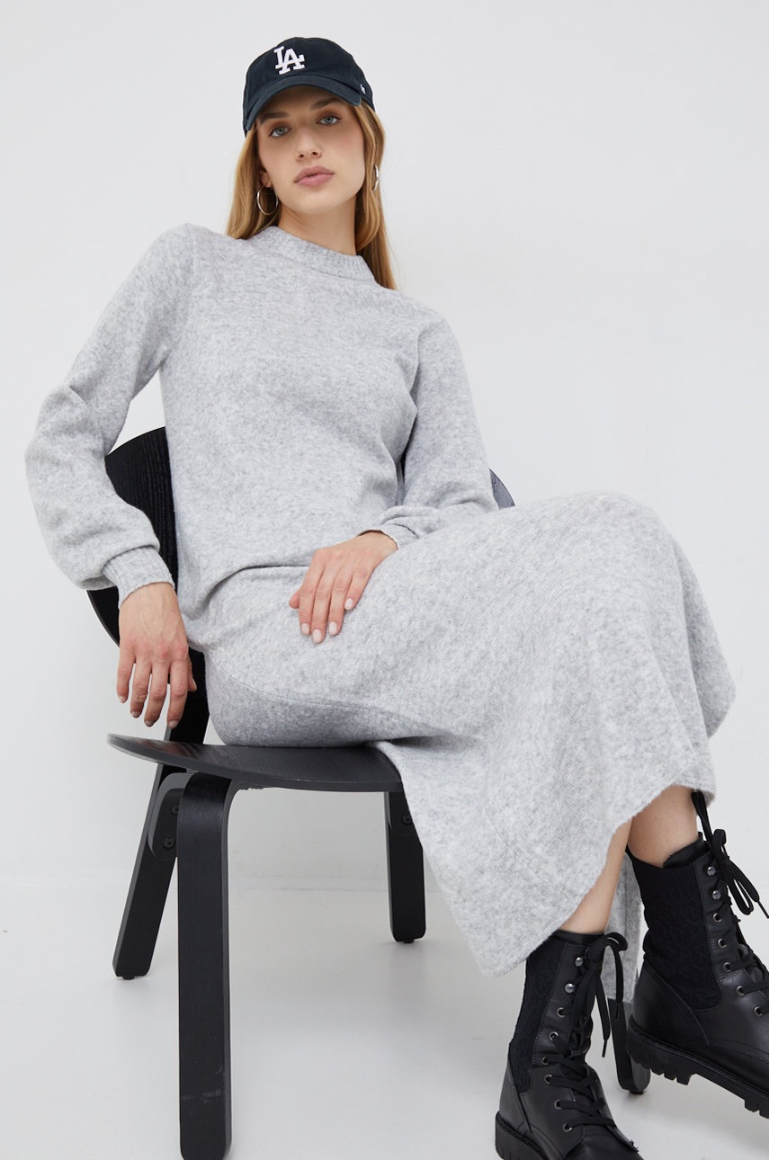 

Рокля с вълна Calvin Klein Jeans в сиво дълъг модел със стандартна кройка, Сив