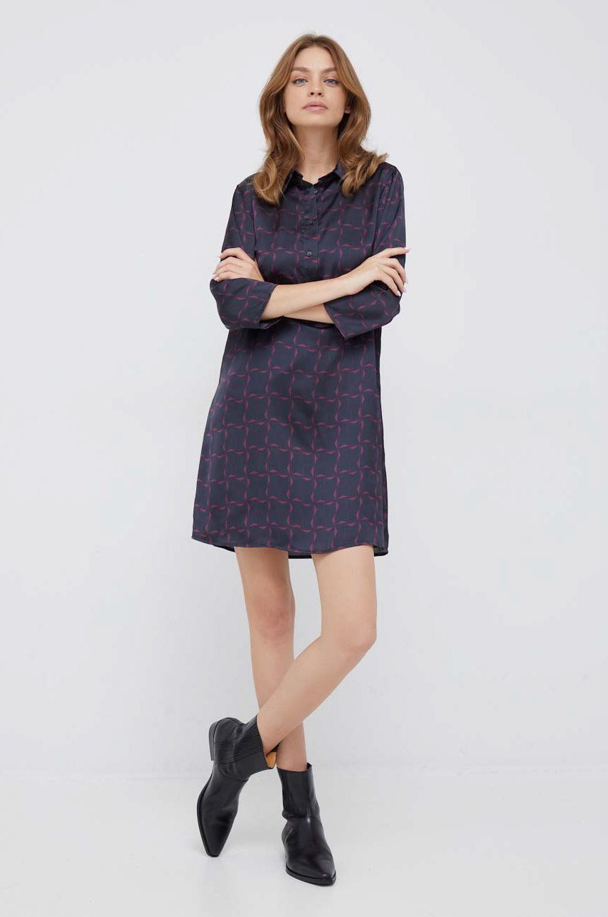 Šaty Sisley fialová barva, mini - fialová -  Hlavní materiál: 100% Polyester Podšívka: 95%