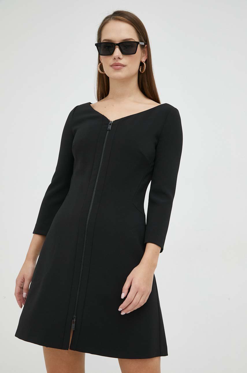 Šaty Trussardi černá barva, mini - černá -  Hlavní materiál: 89 % Polyester