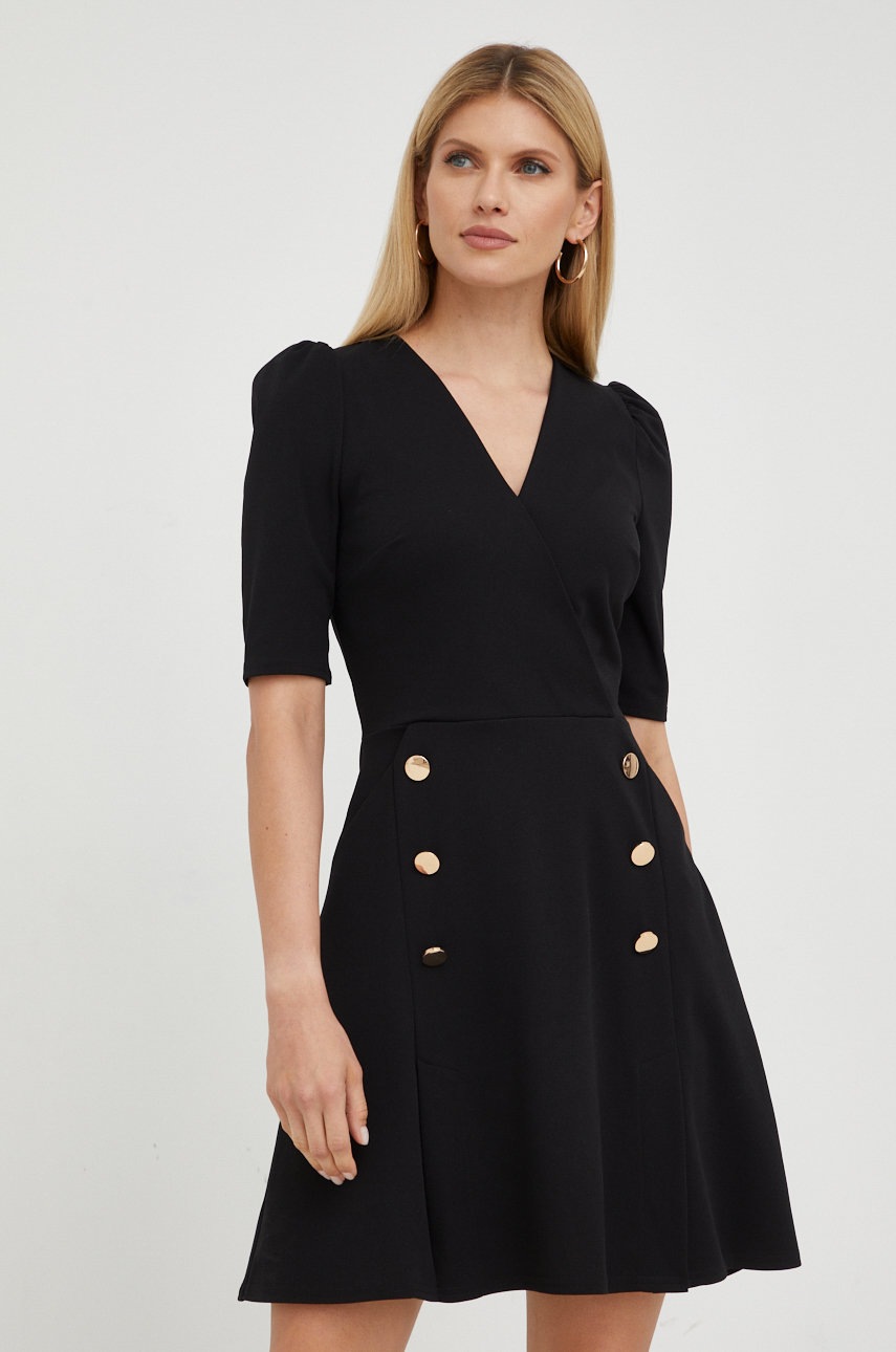 

Рокля Morgan в черно къс модел с кройка по тялото, Черен