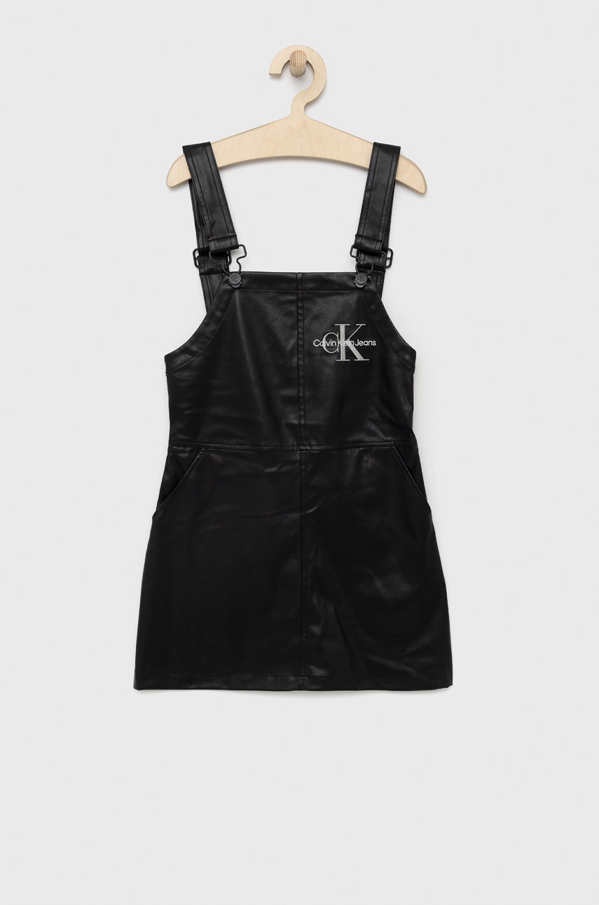 

Детска рокля Calvin Klein Jeans в черно къс модел със стандартна кройка, Черен