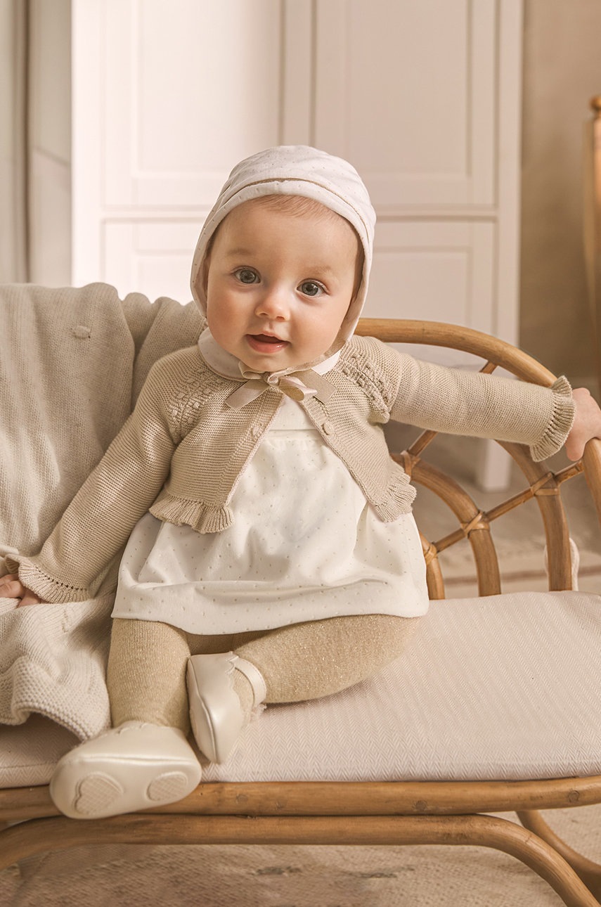 

Комплект для младенцев Mayoral Newborn цвет бежевый mini расклешённая