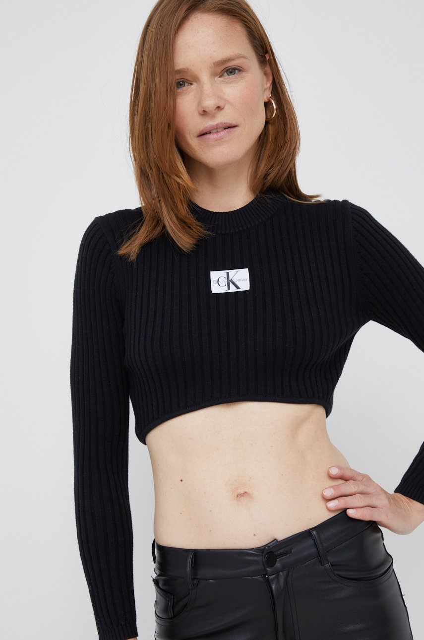 

Памучен пуловер Calvin Klein Jeans дамски в черно от лека материя с ниско поло, Черен