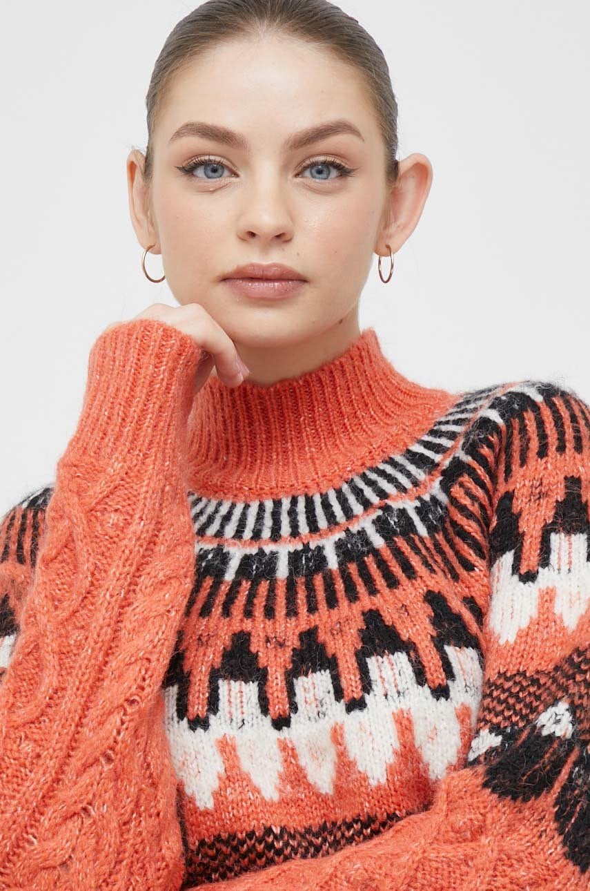 

Пуловер Vero Moda дамски в оранжево с ниско поло, Оранжев