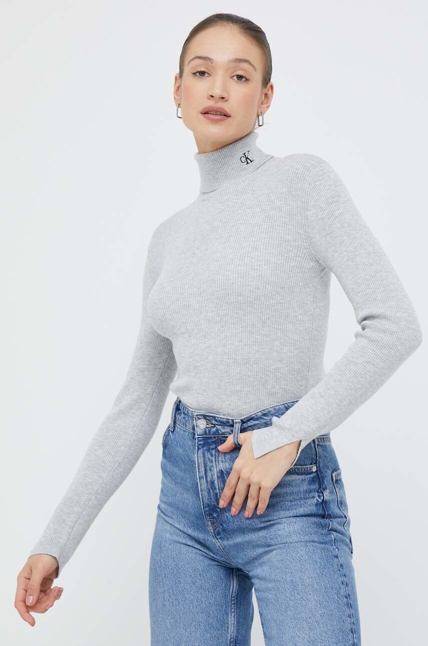 

Пуловер с вълна Calvin Klein Jeans дамски в сиво от лека материя с поло, Сив