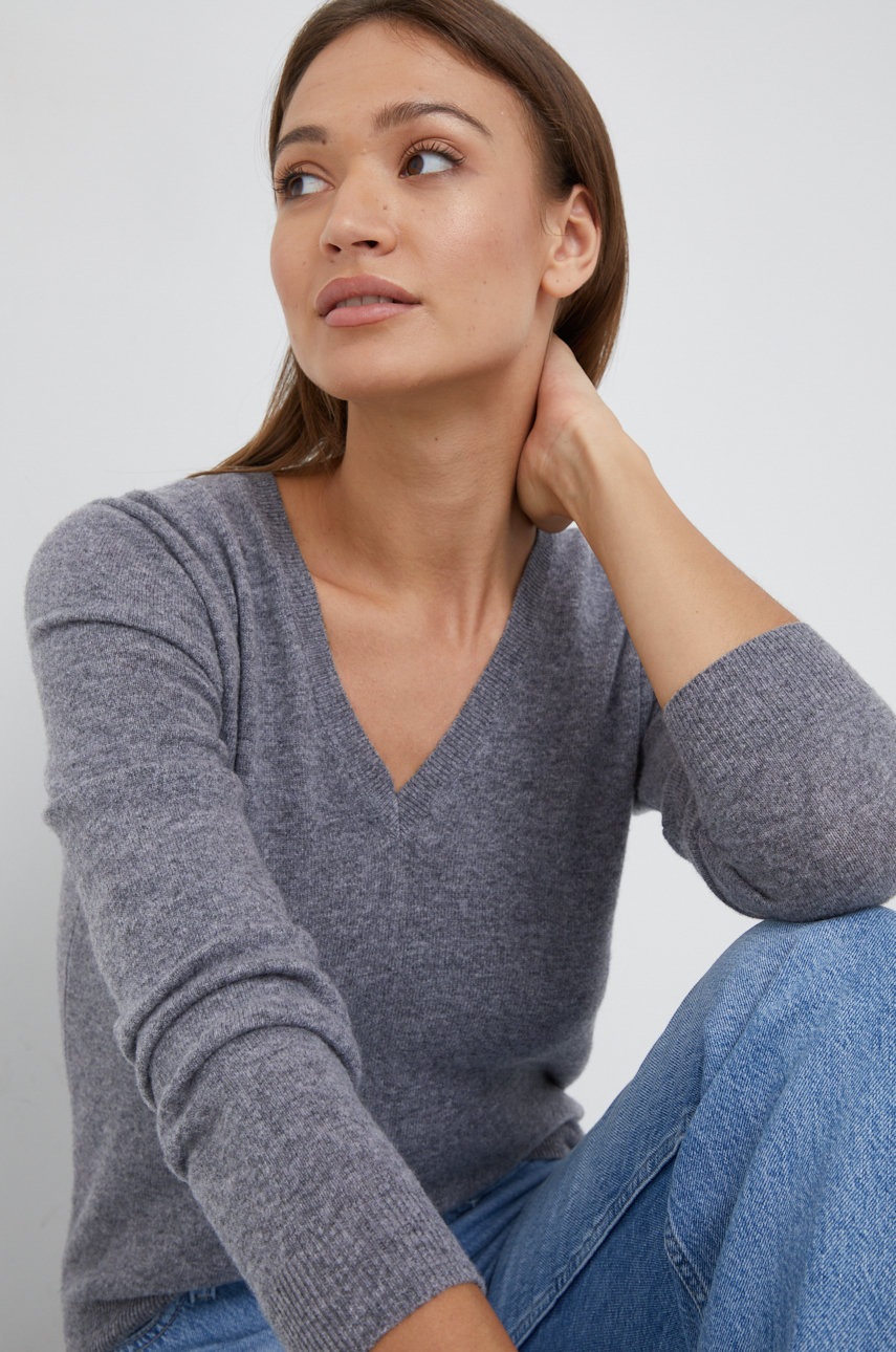 

Вълнен пуловер United Colors of Benetton дамски в сиво от лека материя, Сив