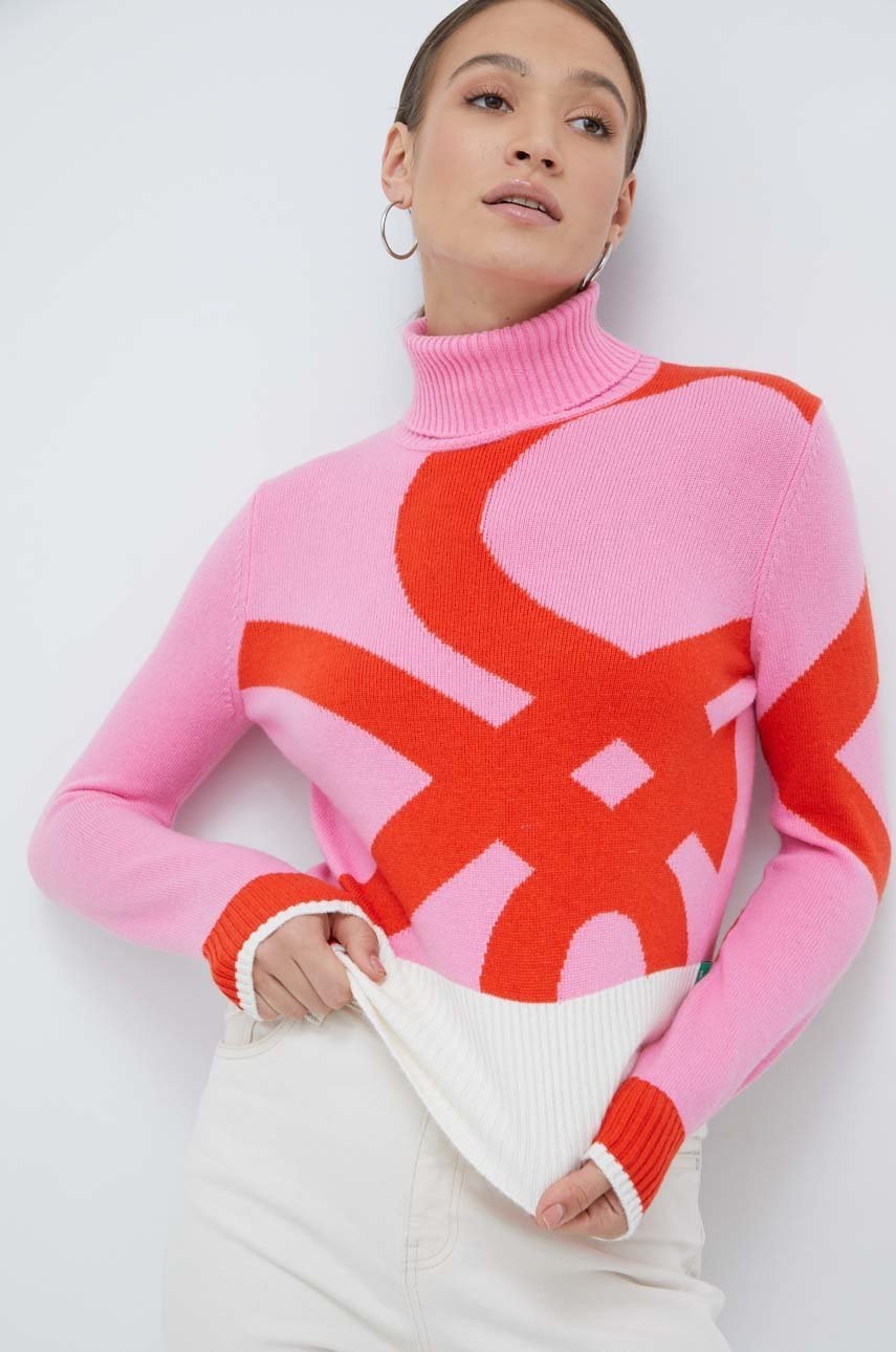 

Пуловер с вълна United Colors of Benetton X Pantone дамски в розово с ниско поло, Розов