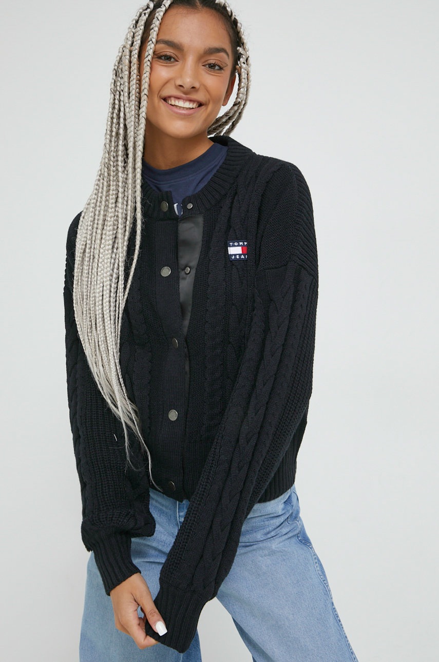 

Жилетка Tommy Jeans в черно от топла материя, Черен