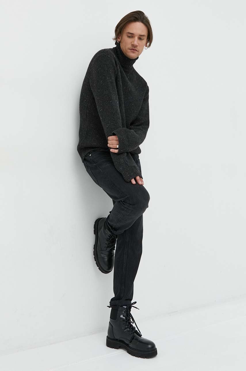 

свитер с примесью шерсти Premium by Jack&Jones rich мужской цвет серый с гольфом