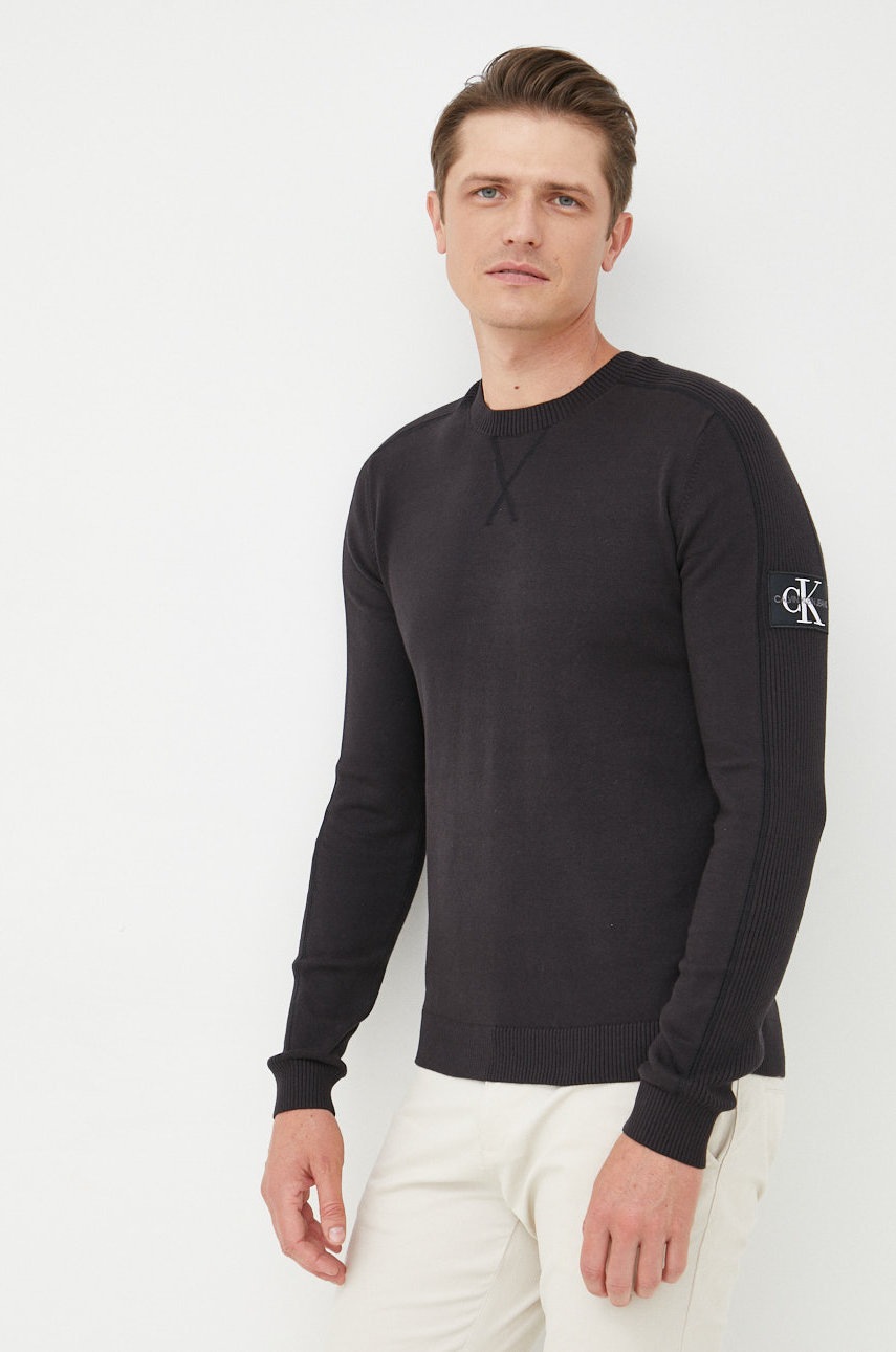 

Пуловер Calvin Klein Jeans мъжки в черно от лека материя, Черен