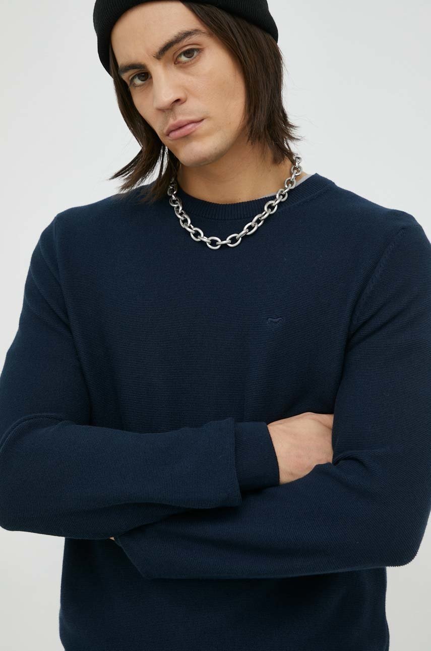 

Памучен пуловер Mustang мъжки в тъмносиньо от лека материя, Тъмносин