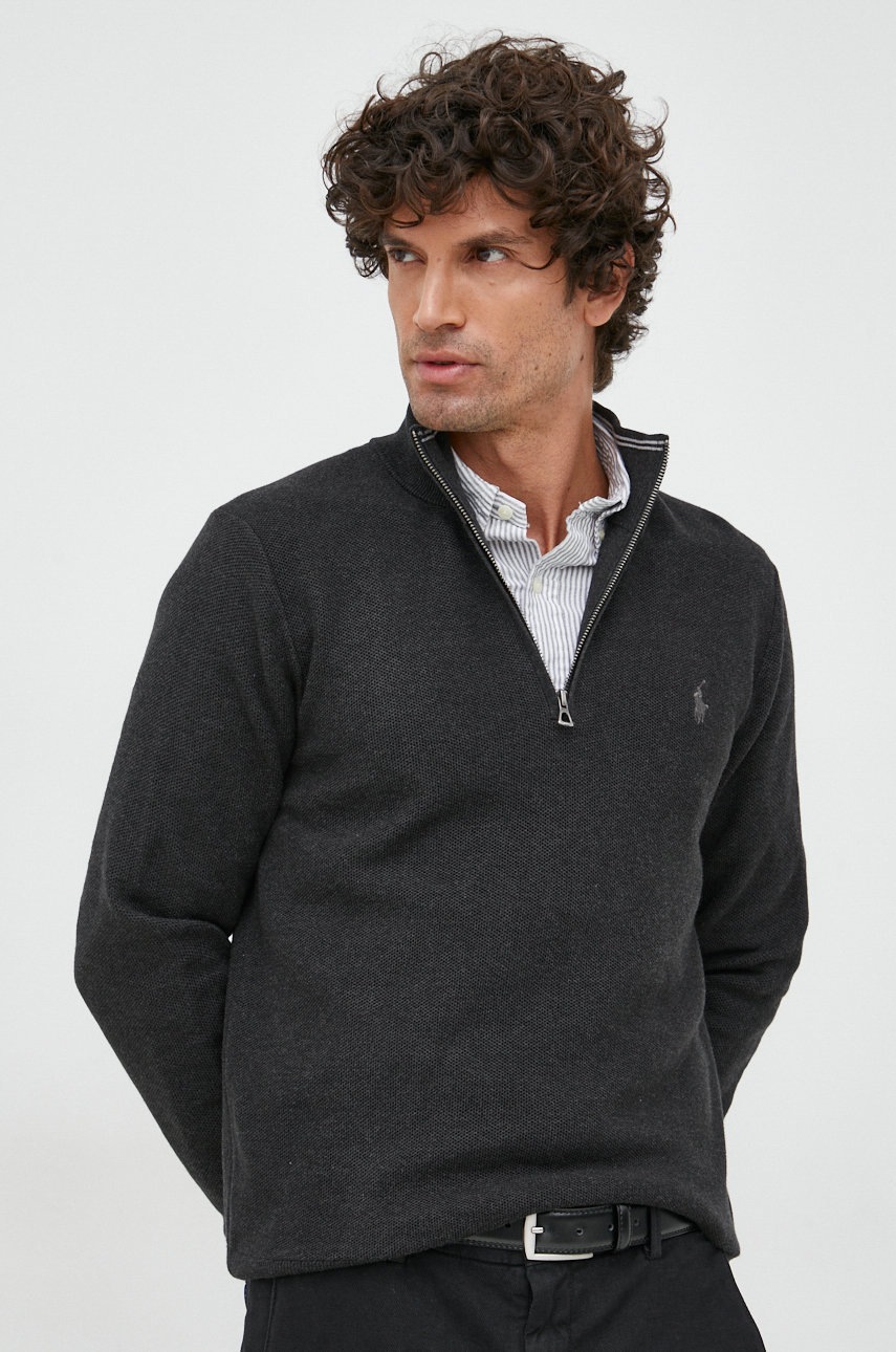 

Памучен пуловер Polo Ralph Lauren мъжки в сиво с ниско поло, Сив