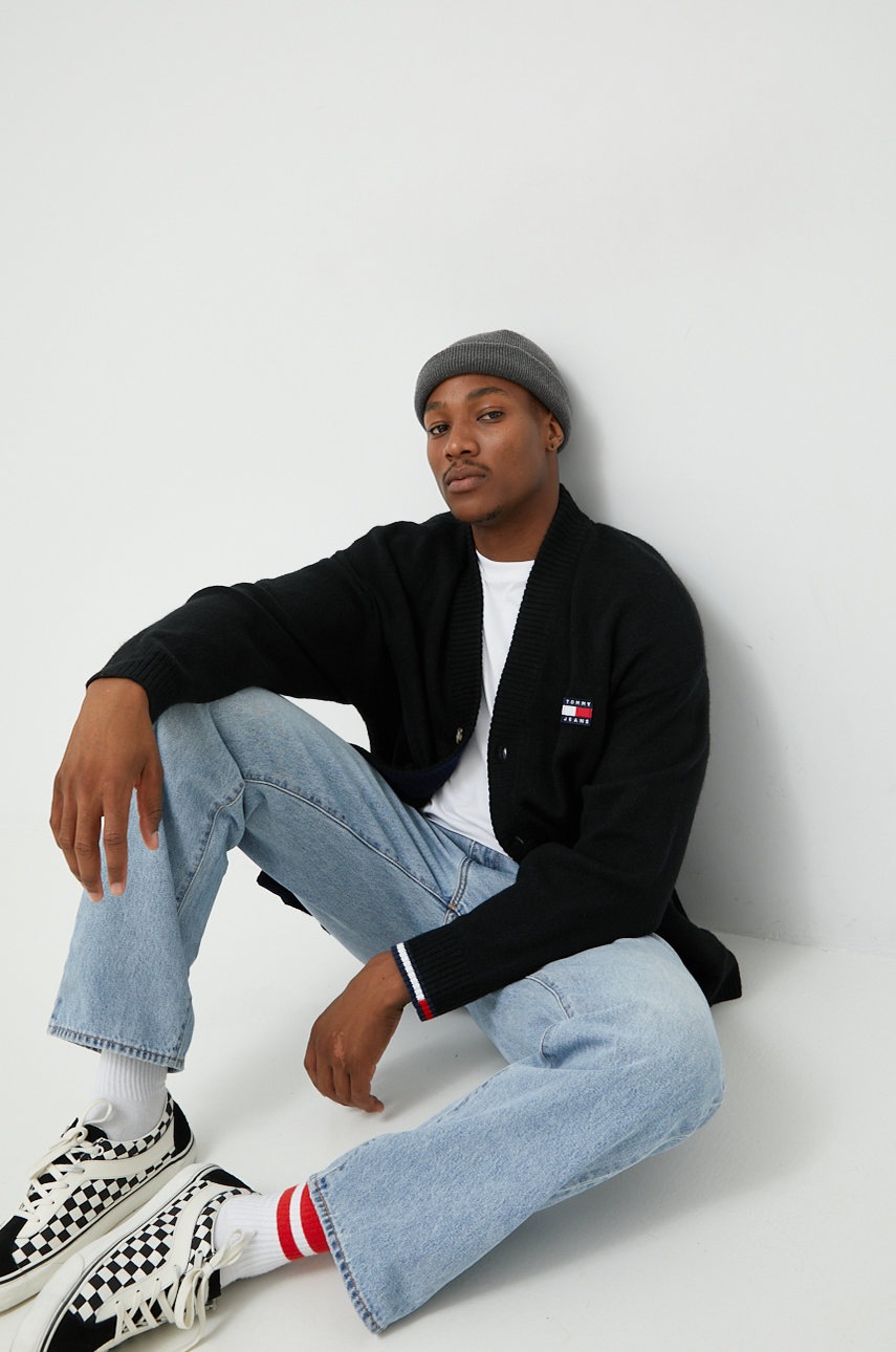 

Джемпер Tommy Jeans чоловічий колір чорний
