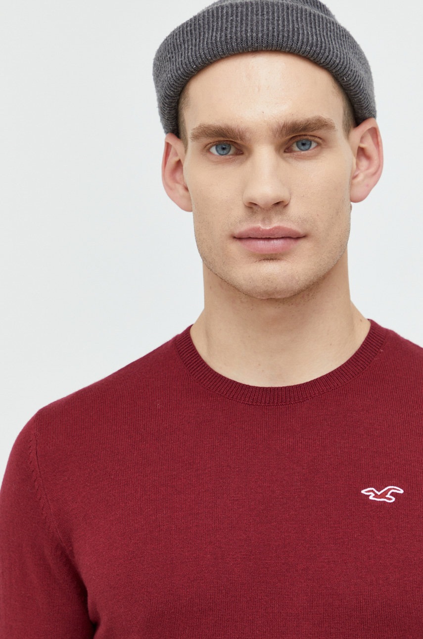

Пуловер Hollister Co. мъжки в бордо от лека материя