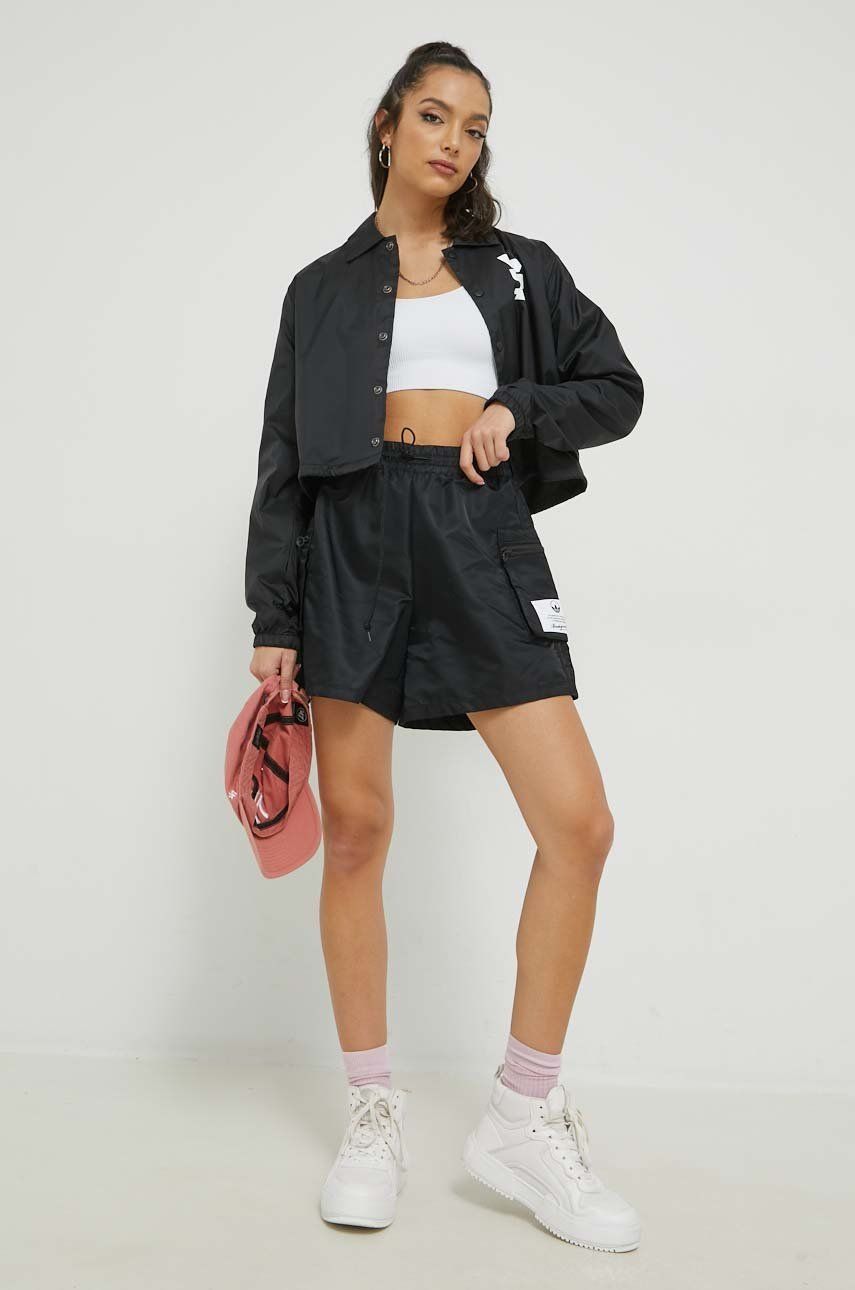 Adidas Originals szorty damskie kolor czarny z aplikacją high waist