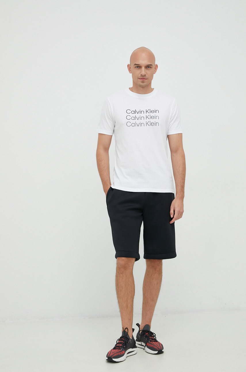 

Шорты EA7 Emporio Armani мужские цвет чёрный