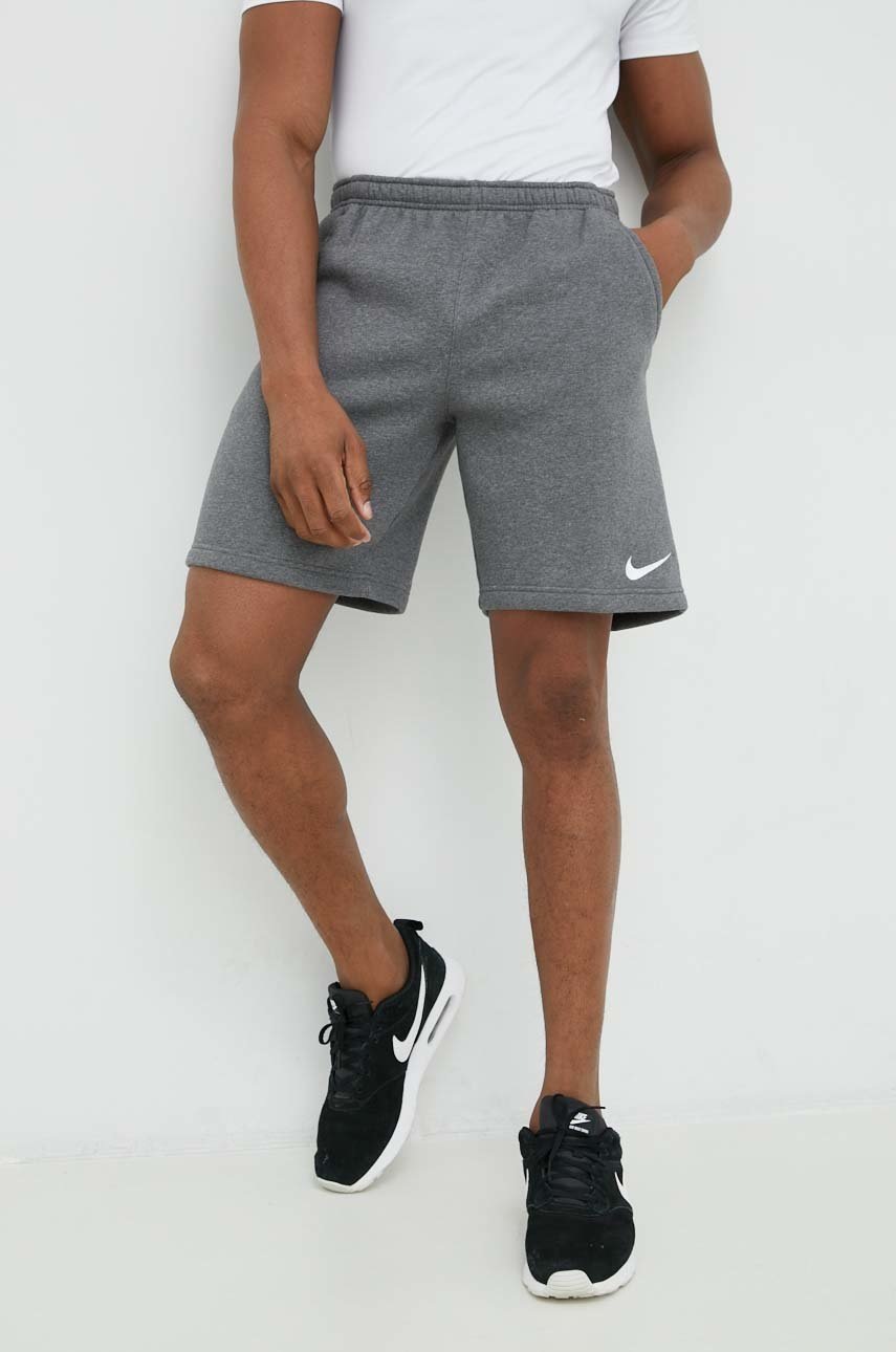 

Къс панталон за трениране Nike Fleece Team Club 20 в сиво, Сив
