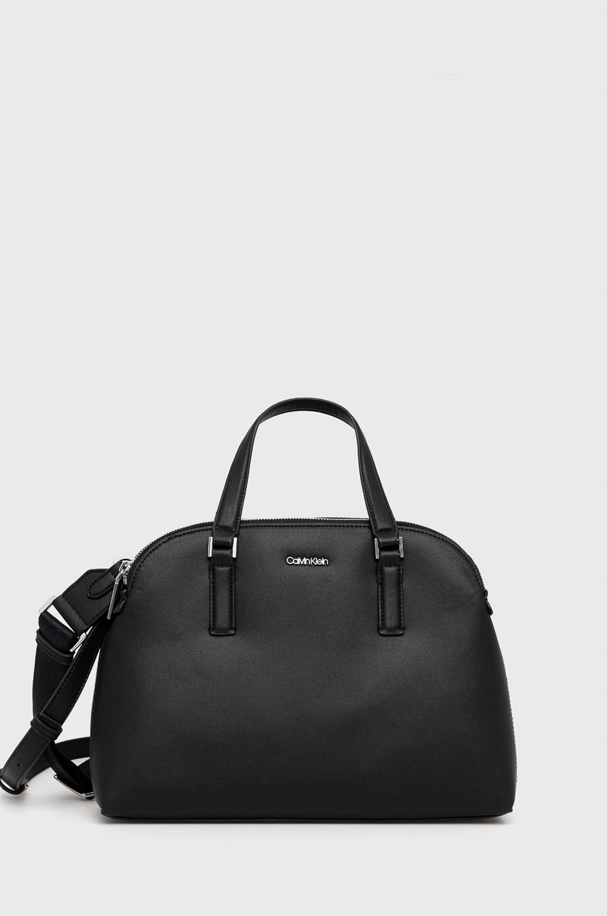 

Чанта Calvin Klein в черно, Черен
