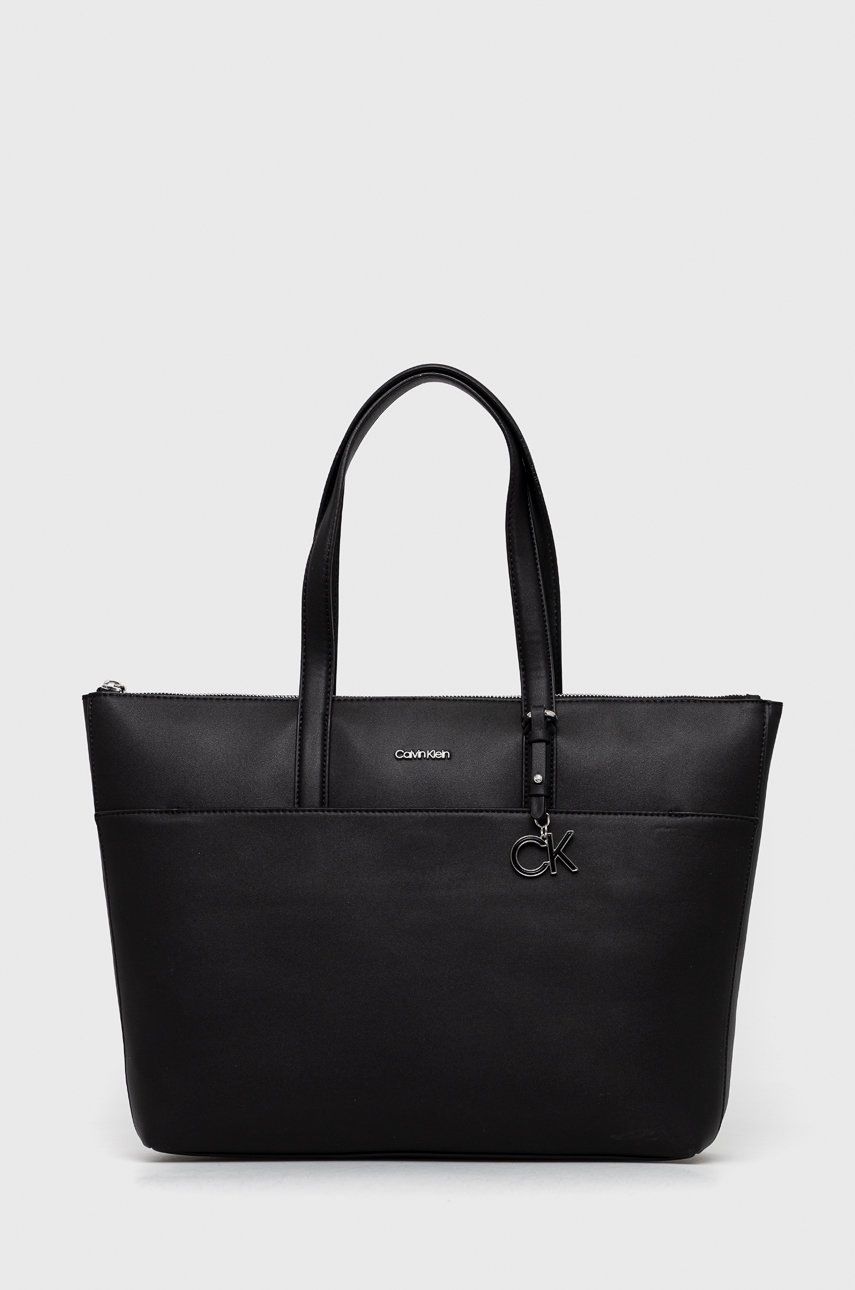 

Чанта Calvin Klein в черно, Черен