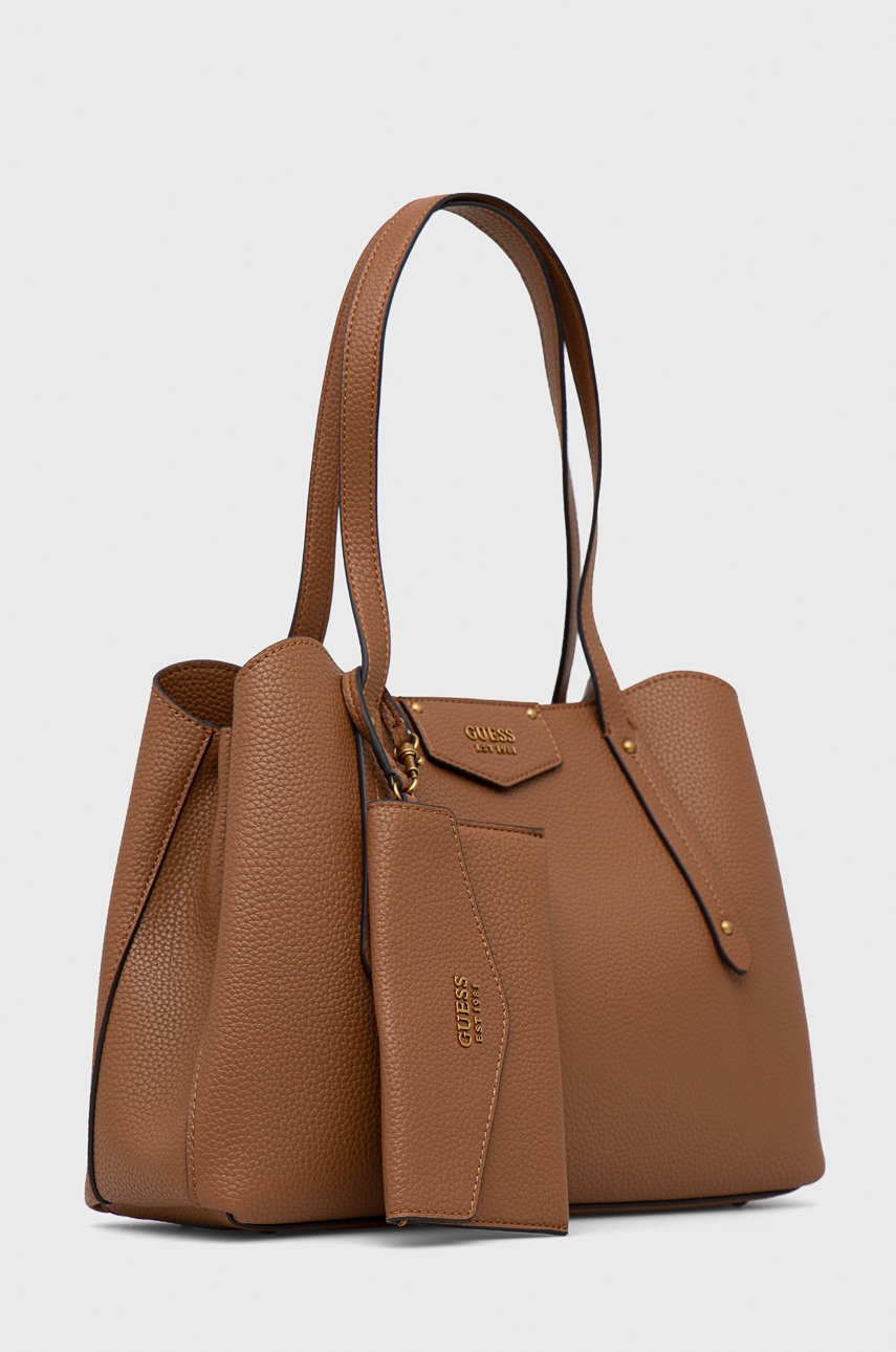 

Сумочка Guess цвет коричневый
