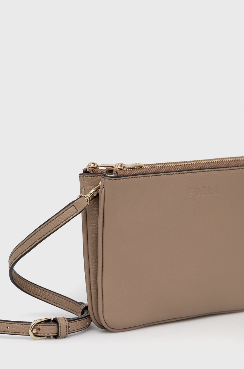 

Кожаная сумка Furla цвет бежевый