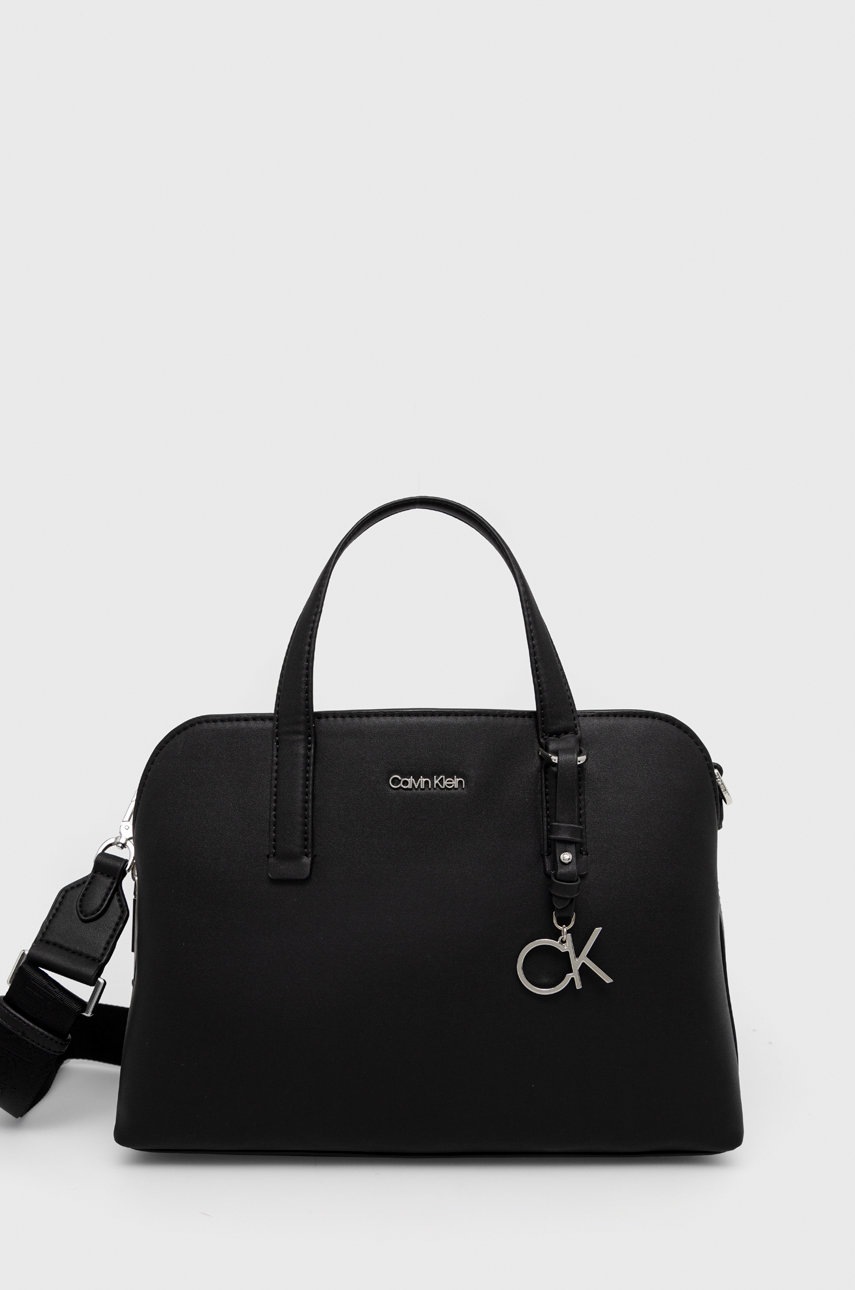 

Чанта Calvin Klein в черно, Черен