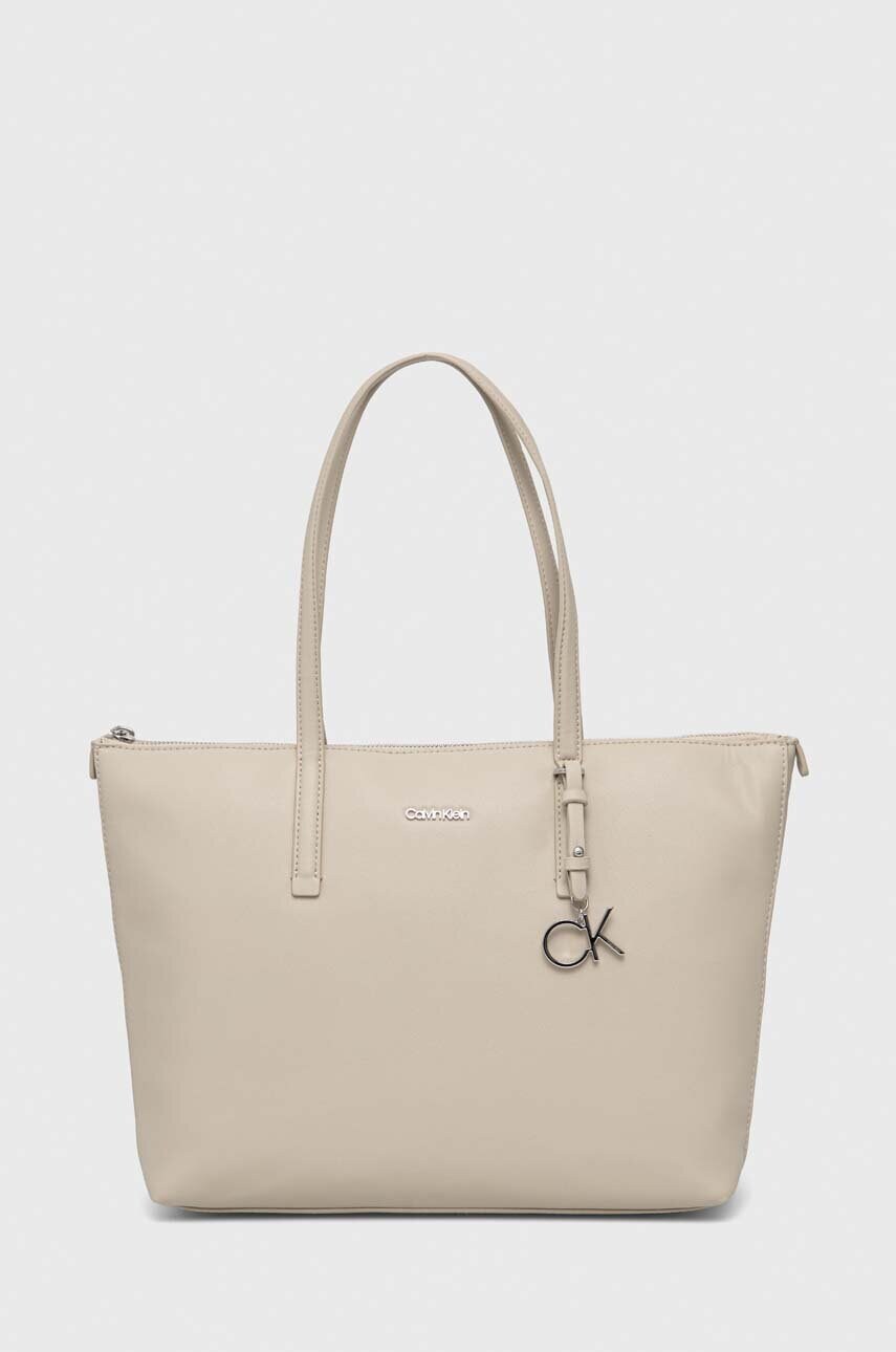 

Чанта Calvin Klein в черно, Бежов