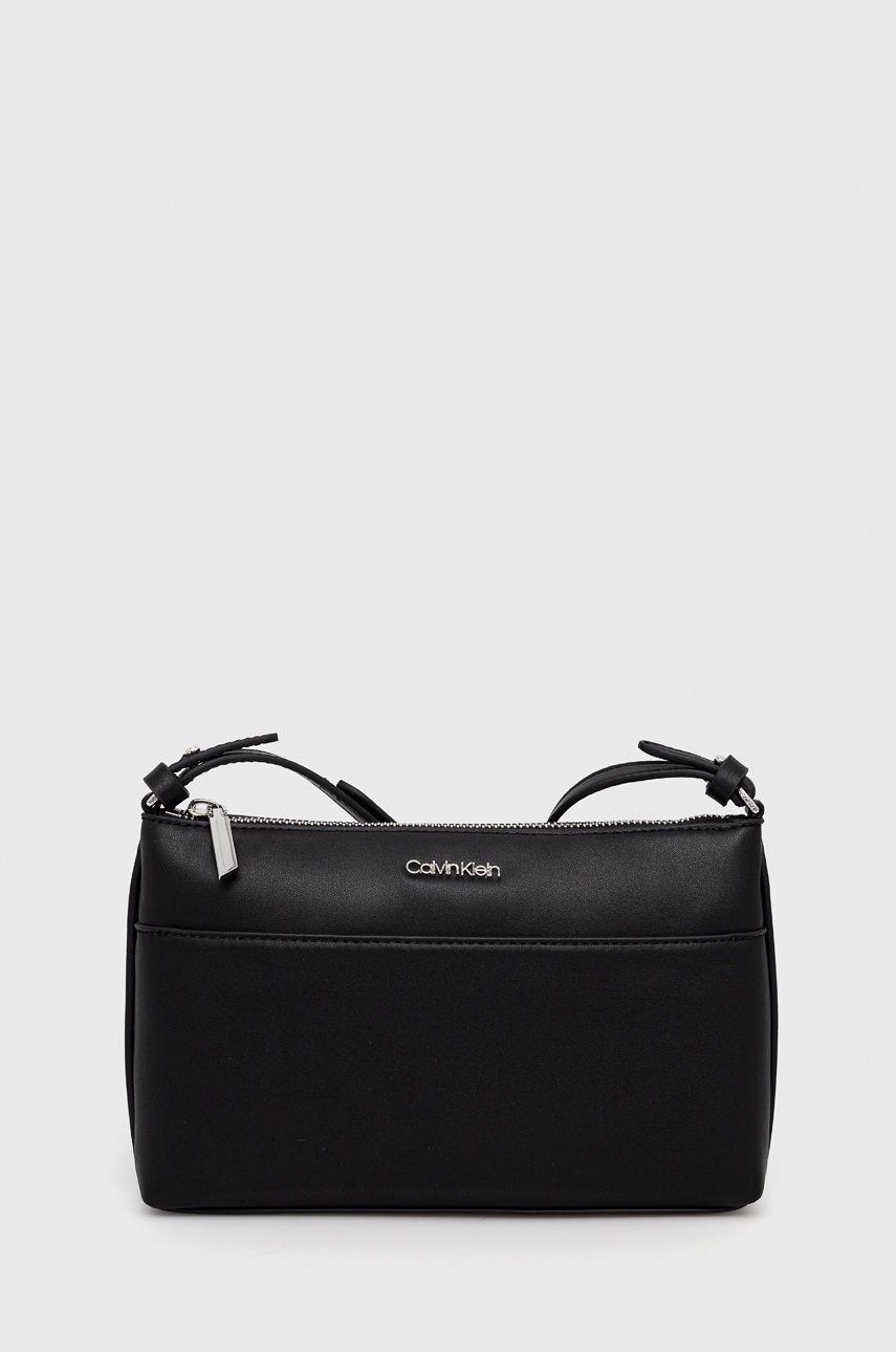 

Чанта Calvin Klein в черно, Черен