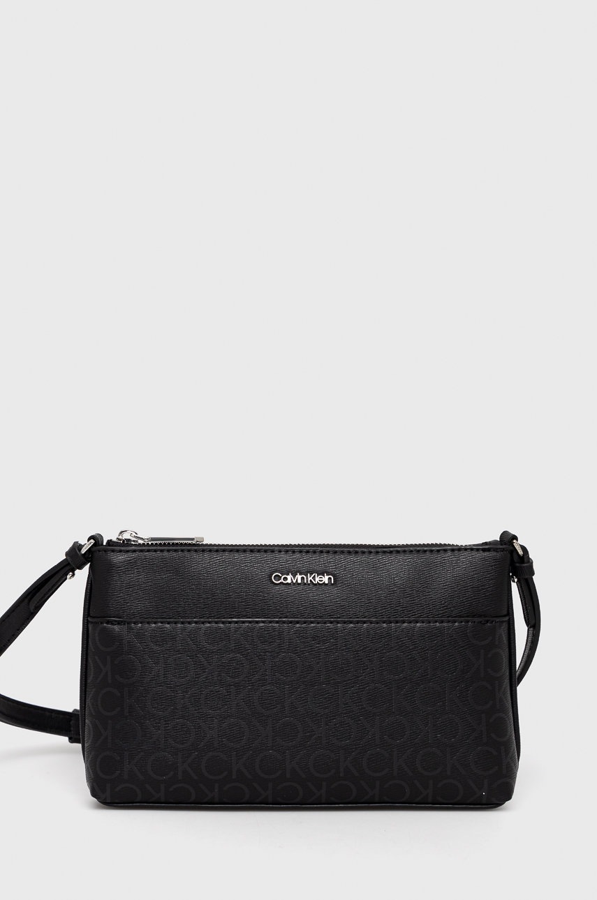 

Чанта Calvin Klein в черно, Черен
