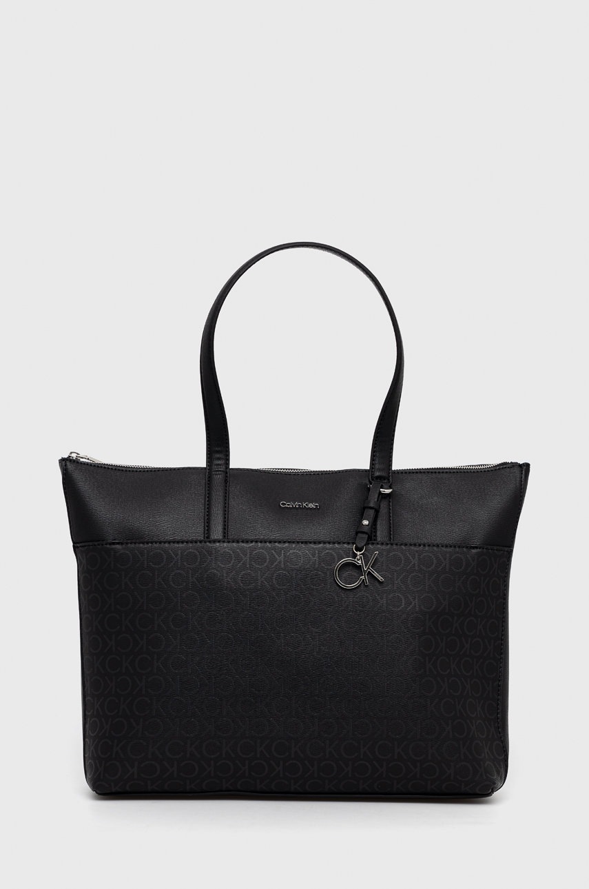 

Чанта Calvin Klein в черно, Черен