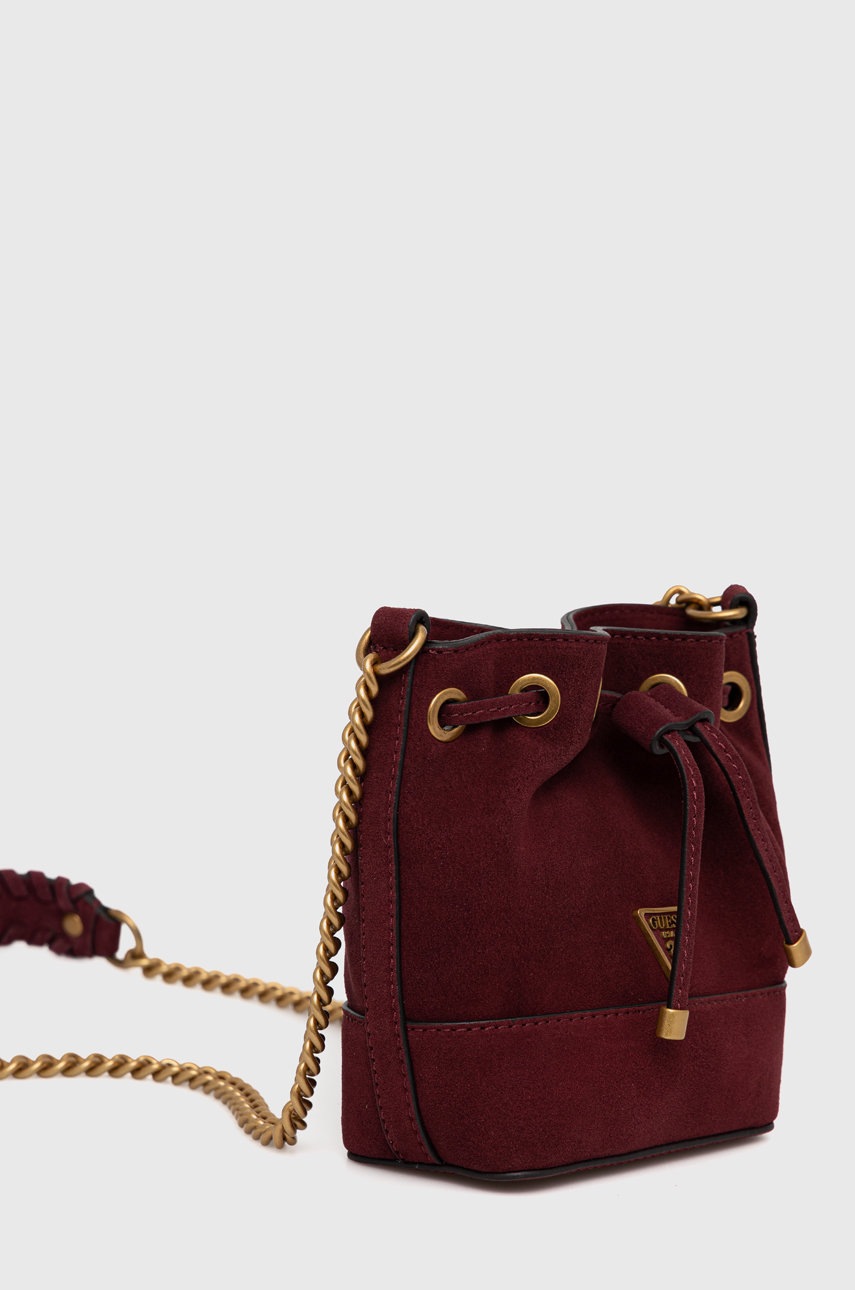 

Кожаная сумочка Guess цвет бордовый