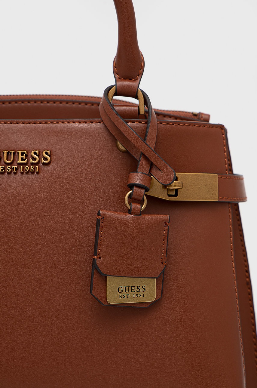 

Сумочка Guess цвет коричневый