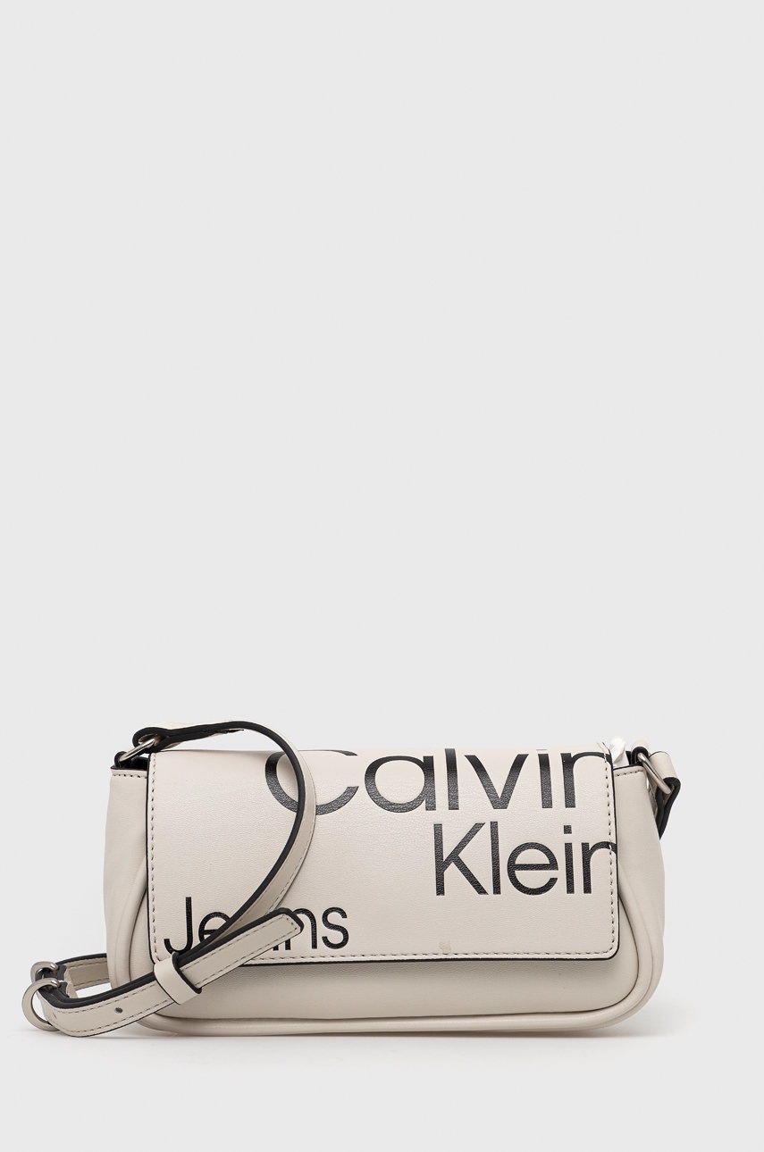 

Чанта Calvin Klein Jeans в бежово, Бежов