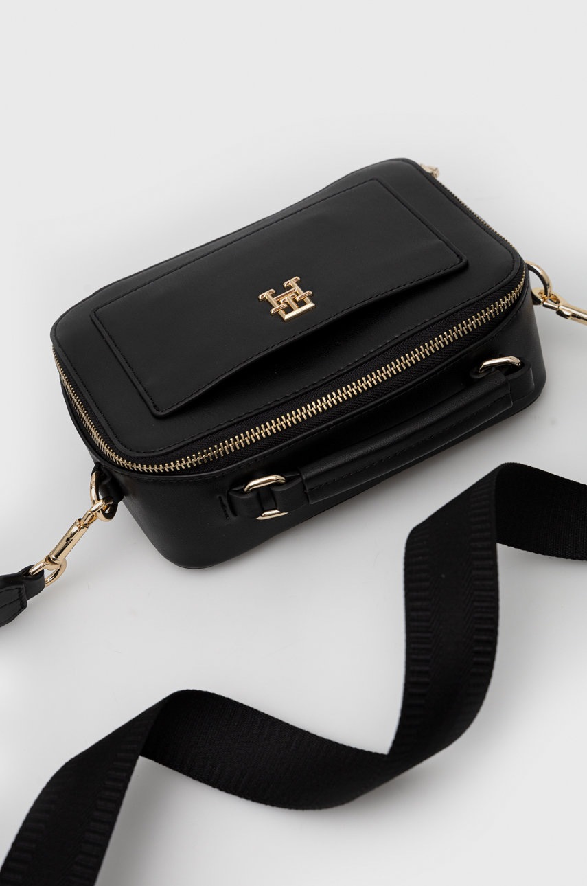 

Чанта Tommy Hilfiger в черно, Черен
