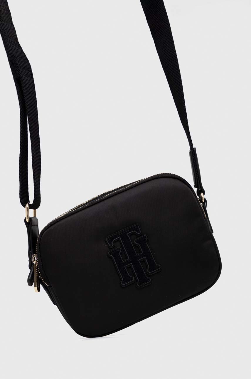 

Чанта Tommy Hilfiger в черно, Черен