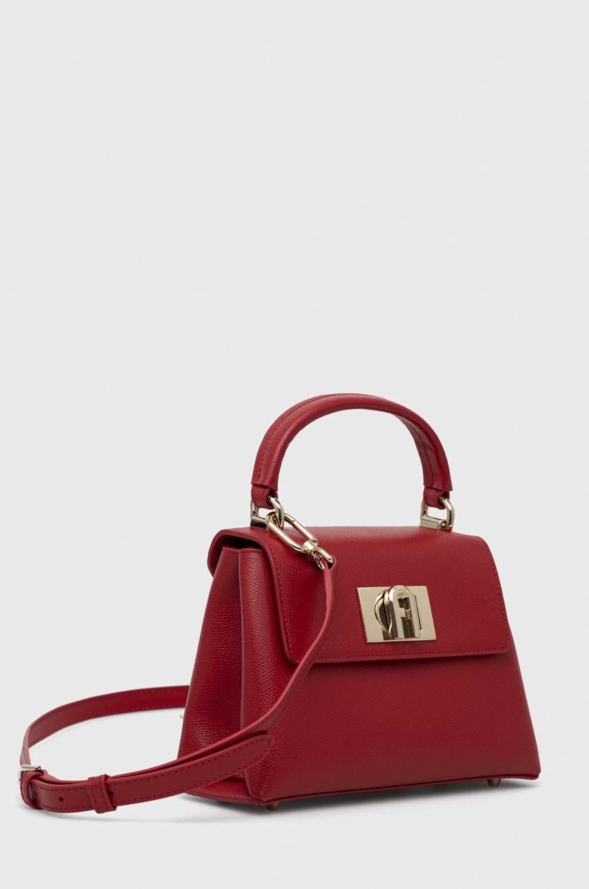 

Кожаная сумочка Furla цвет красный