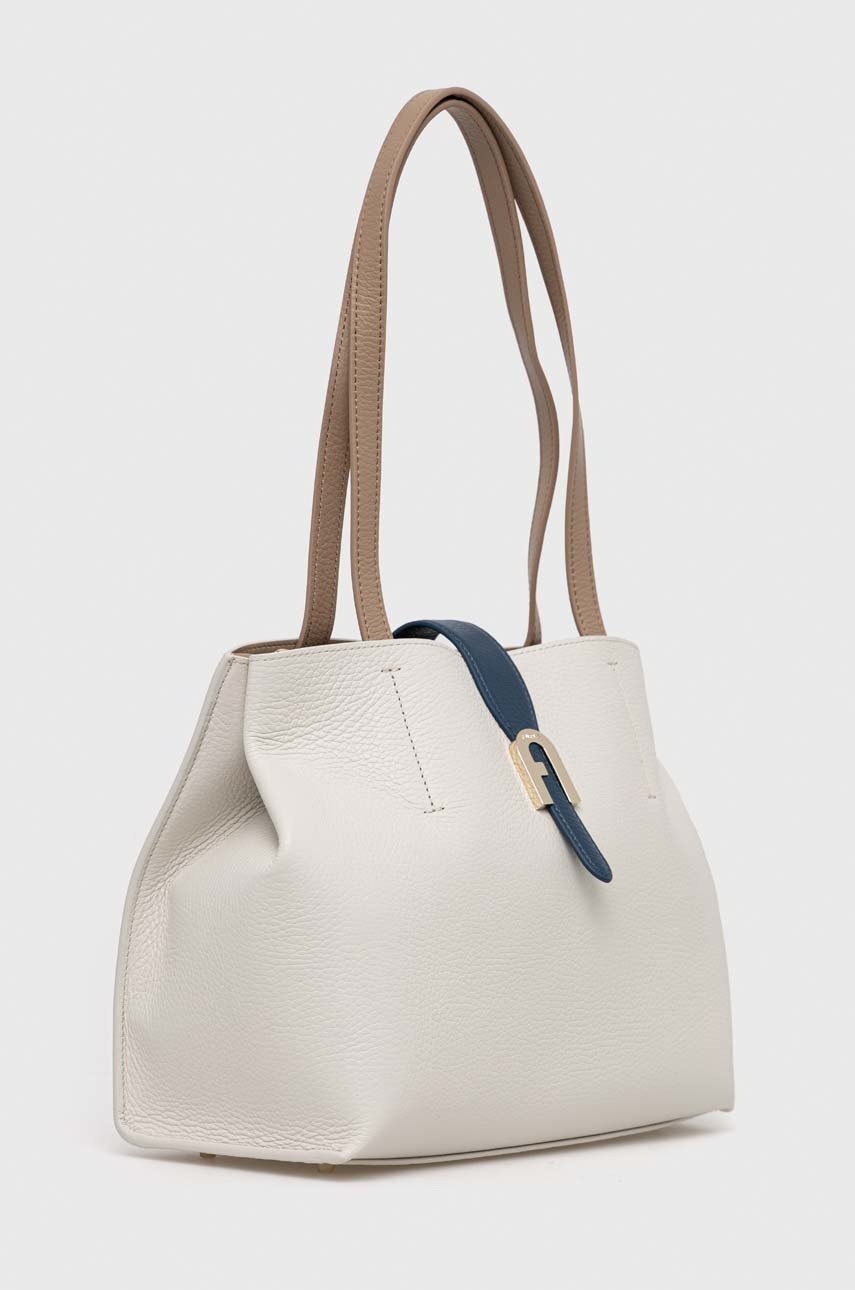 

Кожаная сумочка Furla Sofia цвет белый