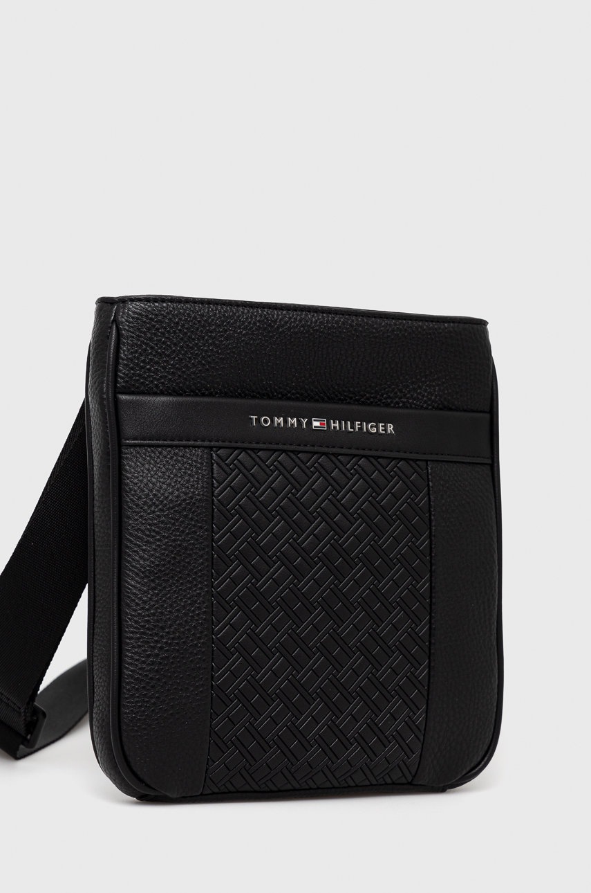 

Сумка Tommy Hilfiger цвет чёрный