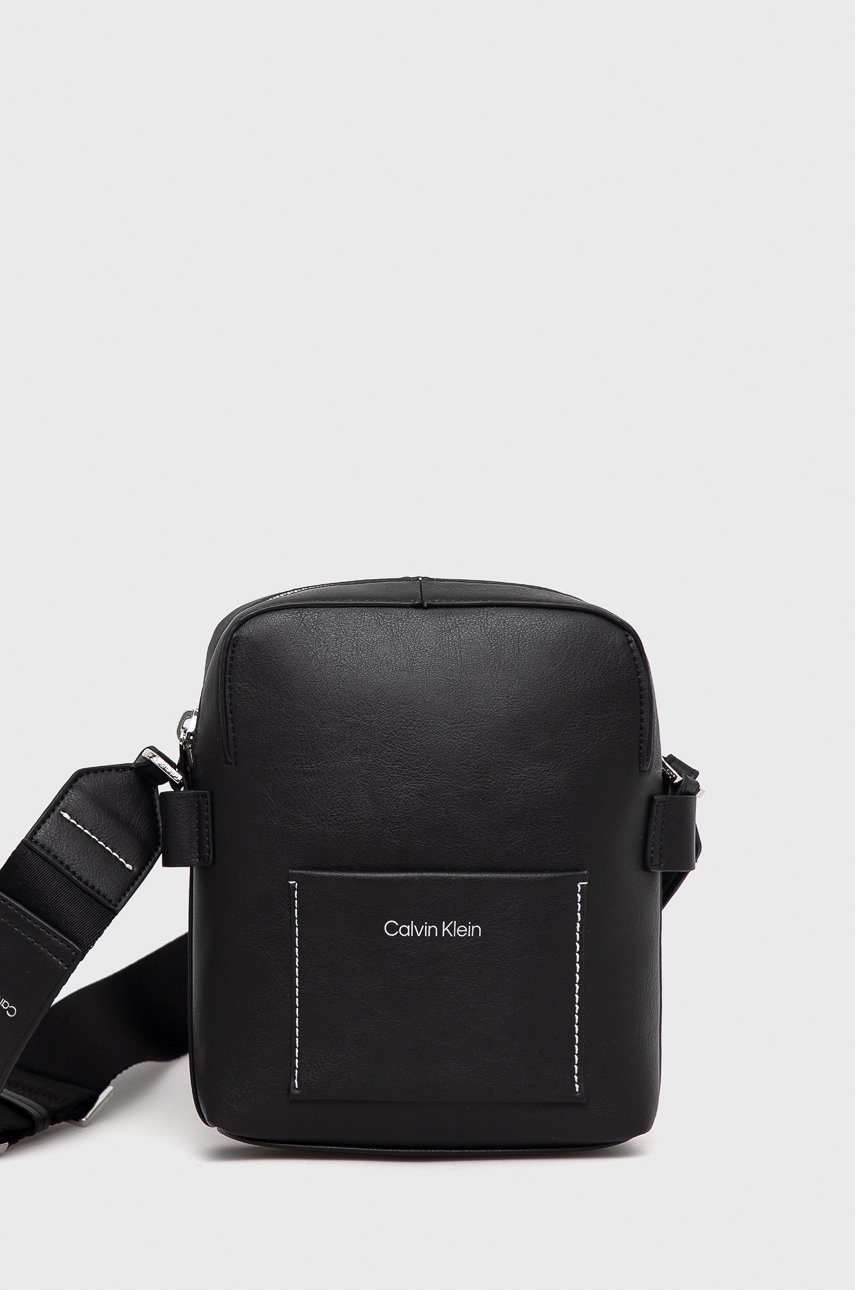 

Чанта през рамо Calvin Klein в черно, Черен