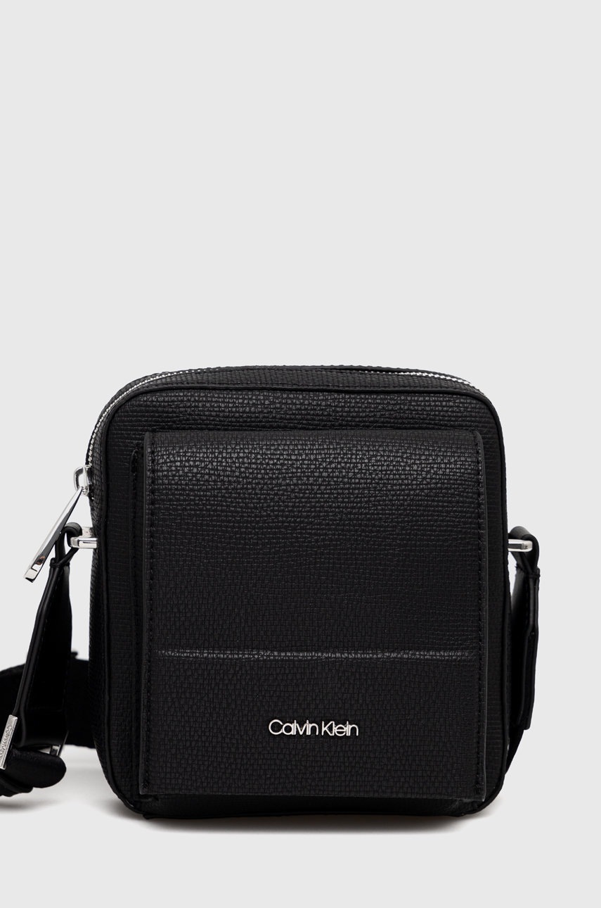 

Чанта през рамо Calvin Klein в черно, Черен