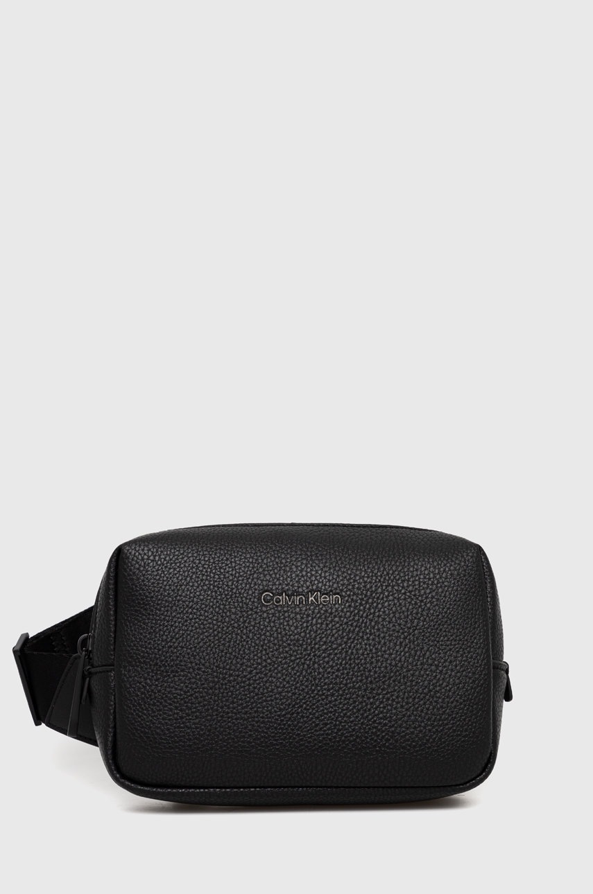

Чанта през рамо Calvin Klein в черно, Черен