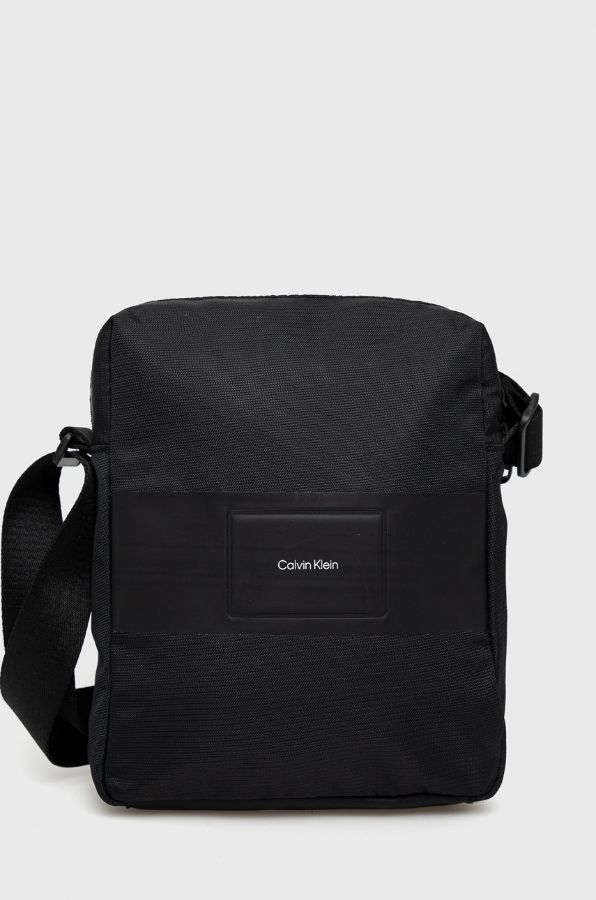 

Чанта през рамо Calvin Klein в черно, Черен