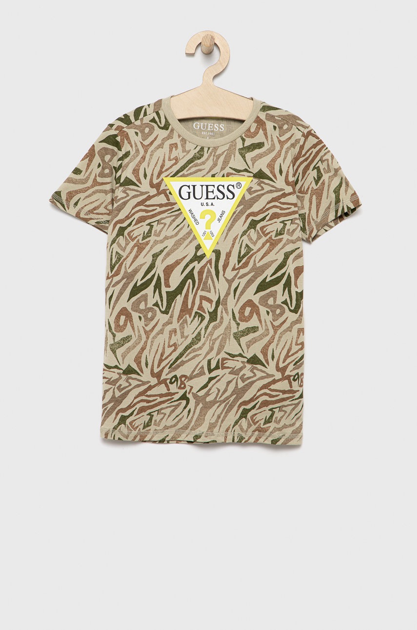 

Детска памучна тениска Guess в зелено с десен, Зелен