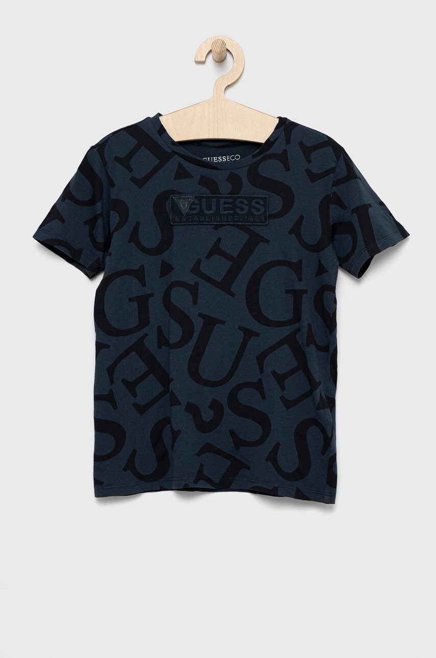 

Детска памучна тениска Guess в тъмносиньо с десен, Тъмносин
