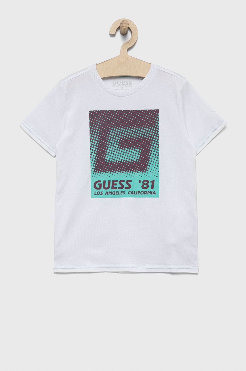 

Детска памучна тениска Guess в бяло с принт, Бял